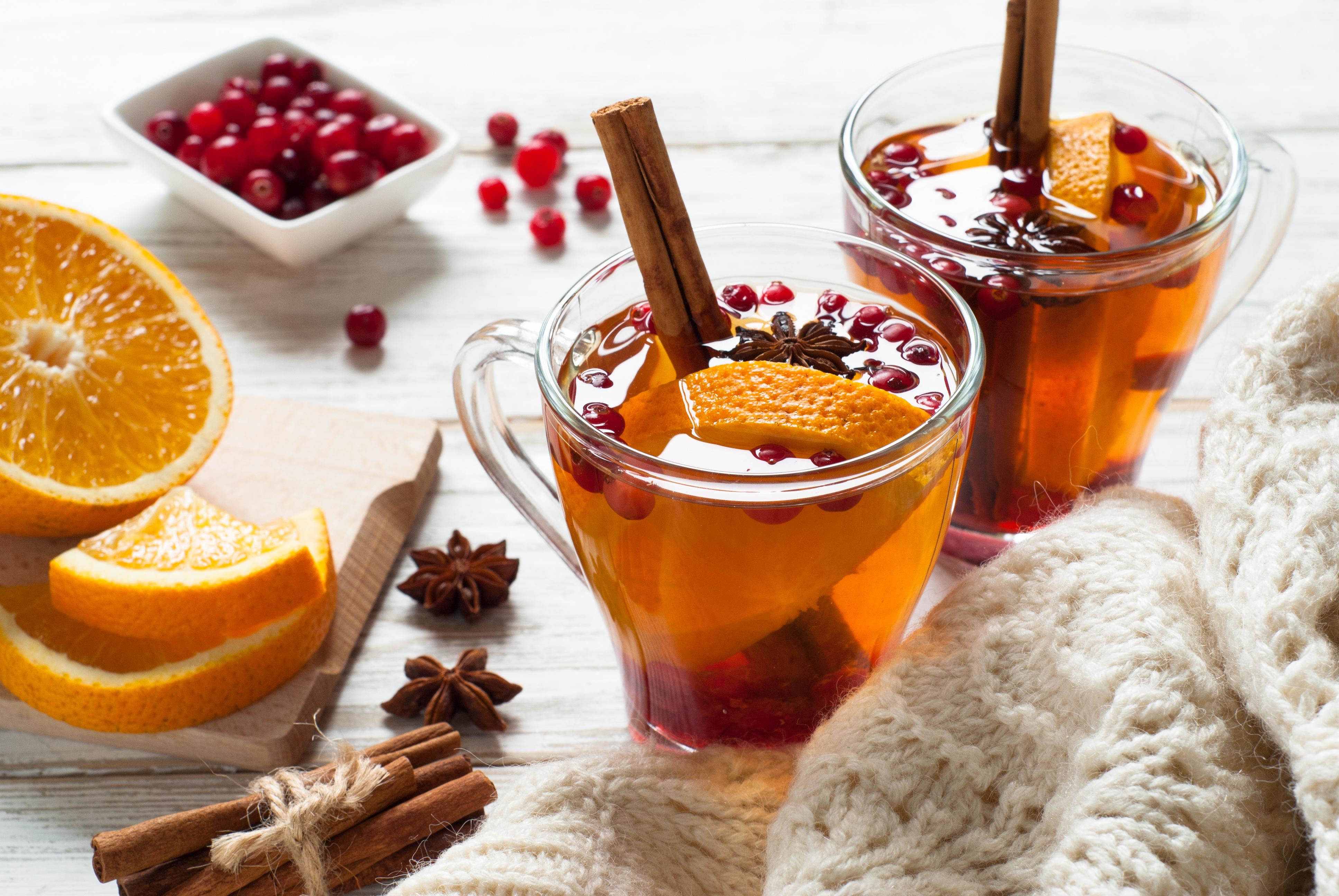 Herbaty zimowe z pomarańczą, porzeczkami i cynamonem - tytułowa.